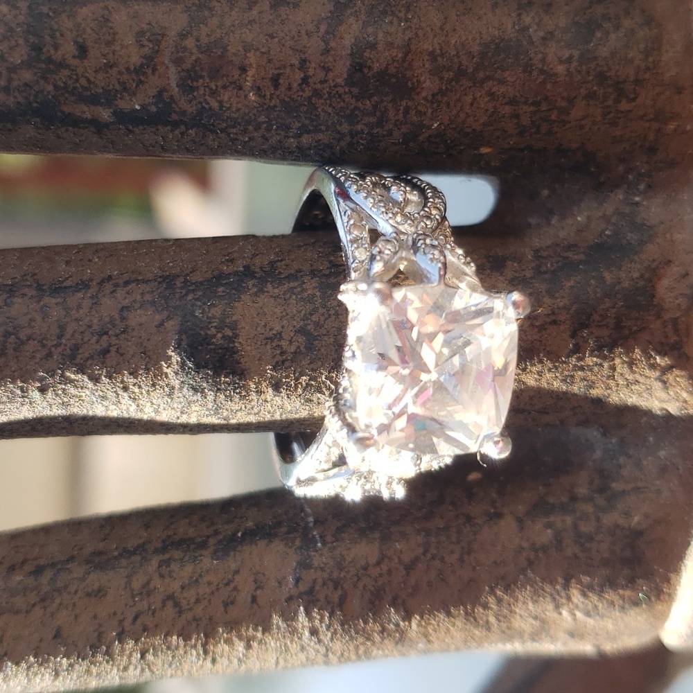 STERLING SILVER CZ RING SZ8